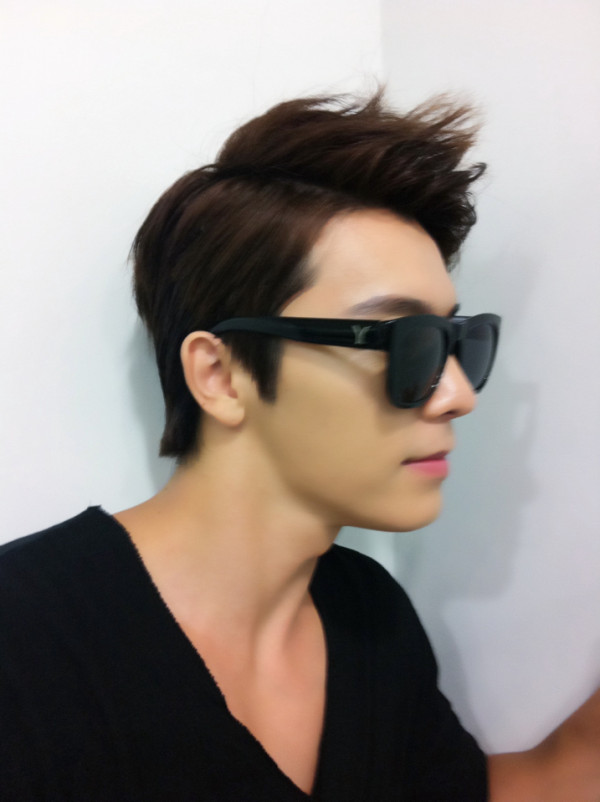 谁戴了艺声爸爸品牌的墨镜|,super junior,银赫,李东海,艺声,强仁