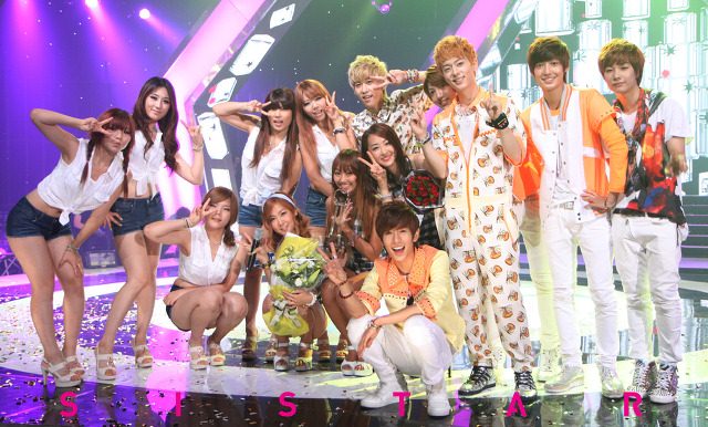 SISTAR Music Bank 一位認證 (與 Boy Friend) SISTAR Music Bank 一位認證 (與 Boy Friend)