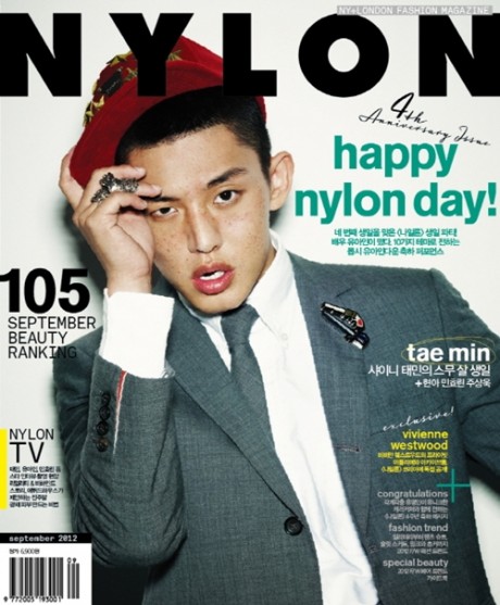 刘亚仁为 nylon 拍摄画报