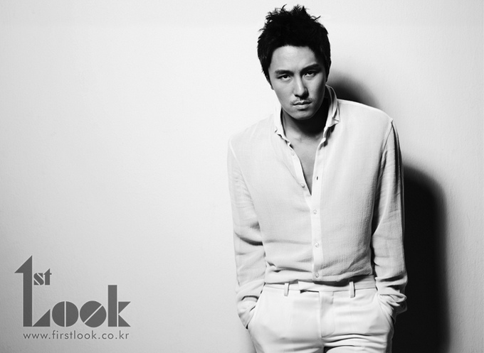 金烔完 1st Look