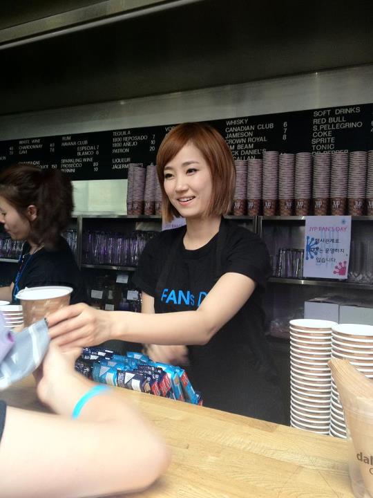 JYP FAN's Day 海報 Wonder Girls 譽恩