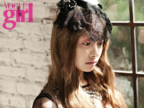 f(x) Victoria VOGUE Girl 2