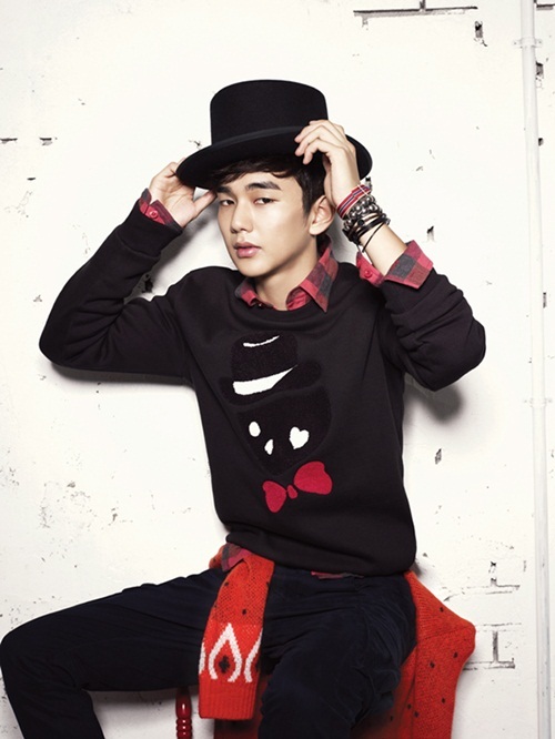 俞承豪 G by GUESS