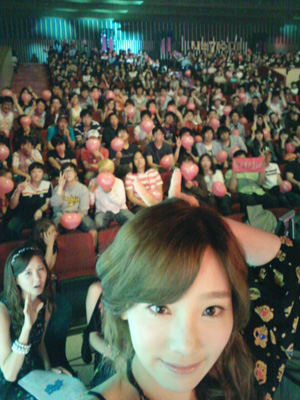 太妍、徐玄與 SONE 太妍、徐玄與 SONE