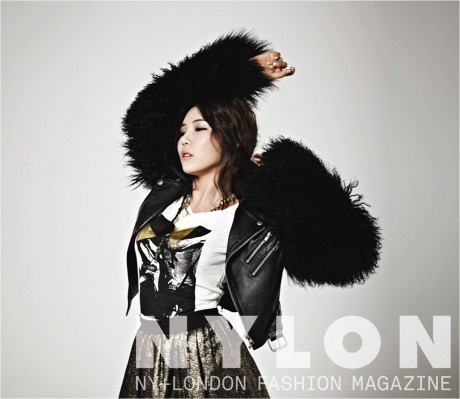 Zinger (NYLON) 2012,10月號