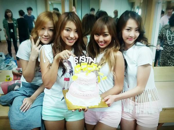 SISTAR 首場演唱會認證照 SISTAR 首場演唱會認證照