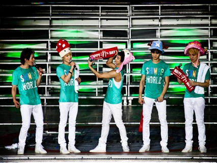 SHINee SHINee