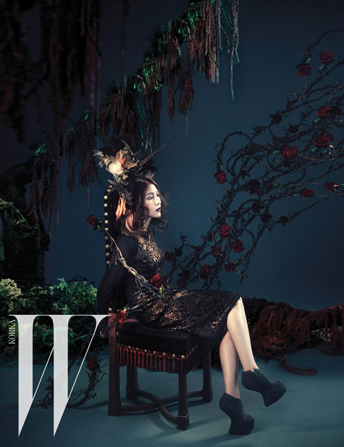 BoA (W Korea) 10月號