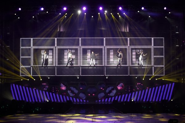SHINee SHINee