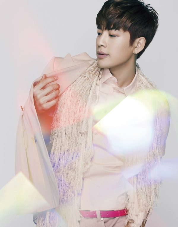 SE7EN (kpopn)