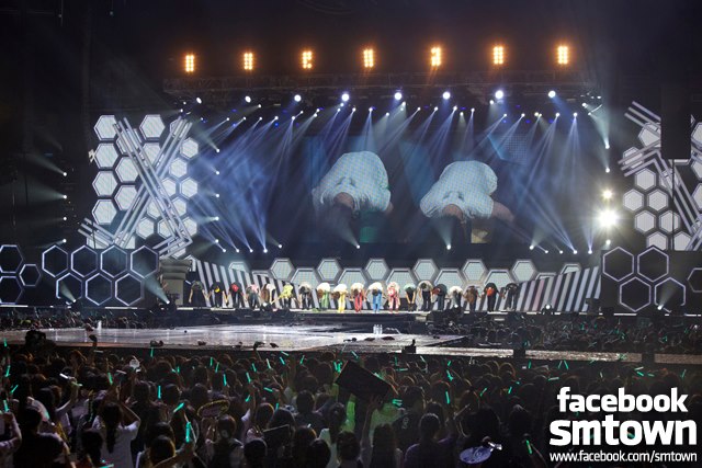 SHINee SHINee