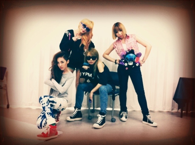 2NE1