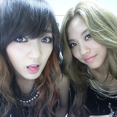 miss A Jia Twitter Fei 新合照