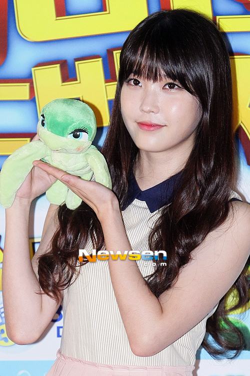 IU