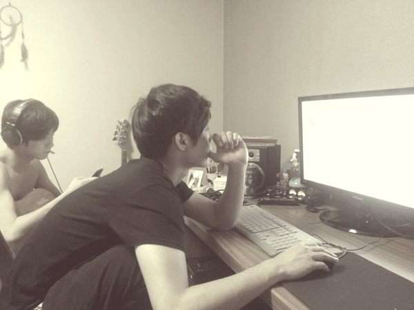 洪基 作曲中