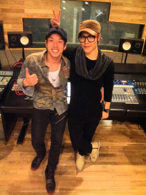 2AM 昶旻 8eight 李賢 Homme 推特