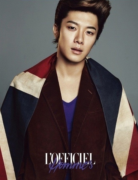 崔敏煥 (L’Officiel Hommes)
