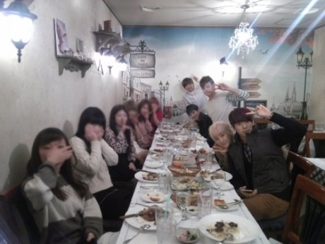 U-Kiss 與粉絲共度晚餐