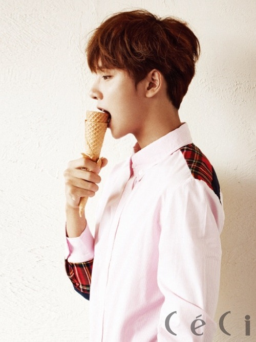 尹施允 CeCi (2013.01)