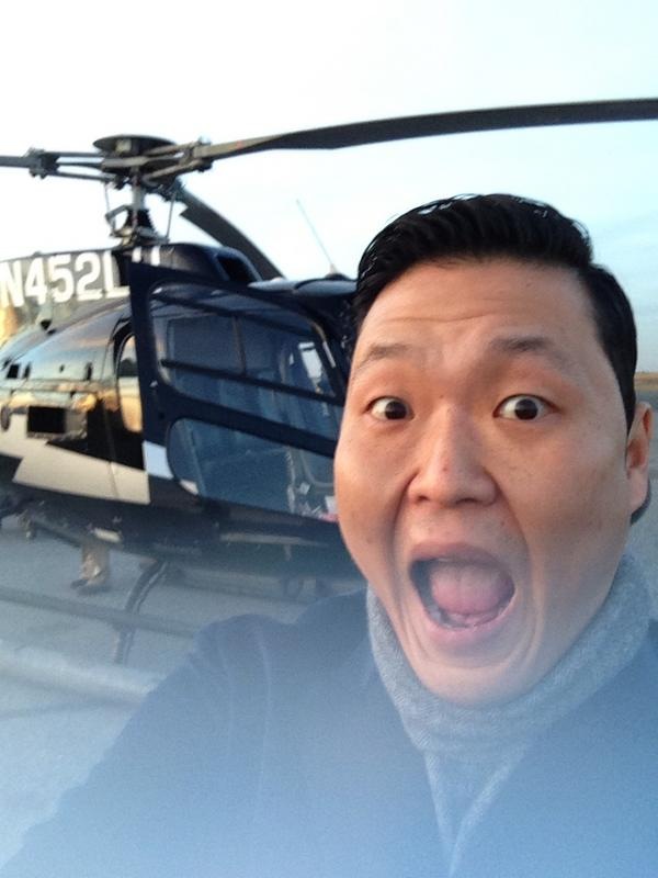 Psy 搭直升機去紐約