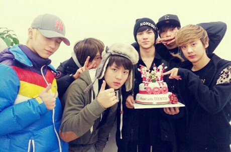 TEEN TOP (出道900天)