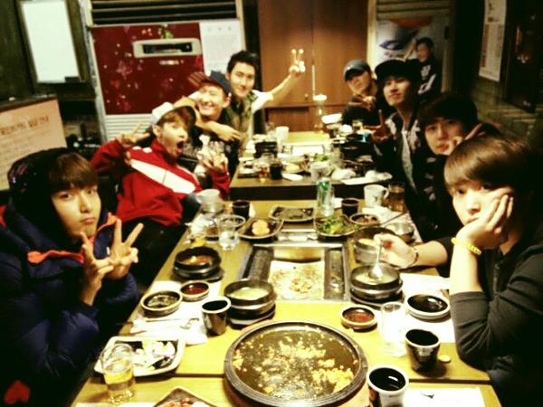 厲旭 Super Junior M 合照