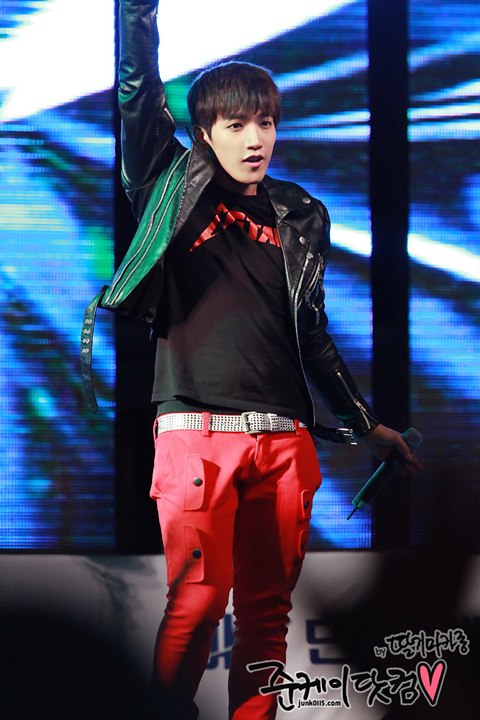 Jun. K (cr. junk0115)