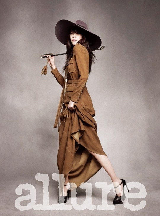 孫淡妃 (Allure Korea 2月號)
