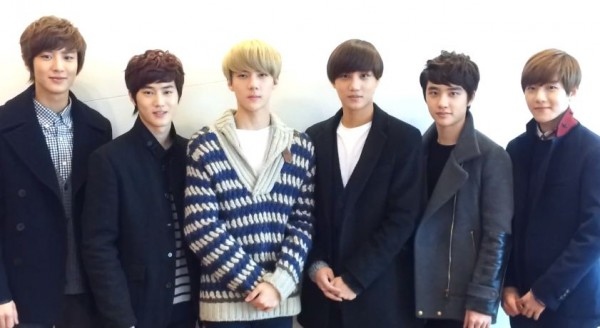 2013 greeting EXO-K