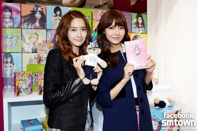 秀英 & 潤娥 2013-smtown-pop-up-store02 秀英 & 潤娥 2013-smtown-pop-up-store02