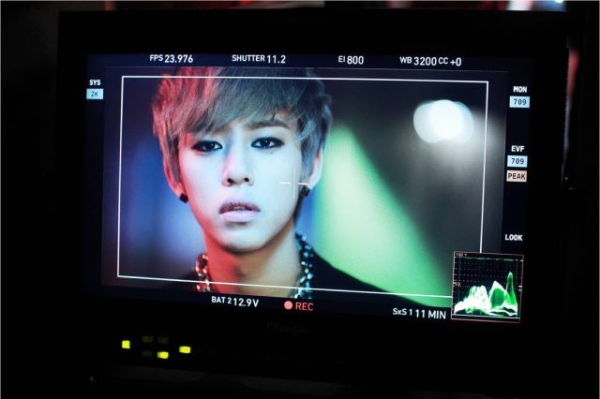 130108 B.A.P 大賢推特圖