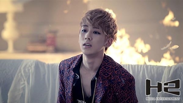 MYNAME 第二張單曲概念照：蔡秦