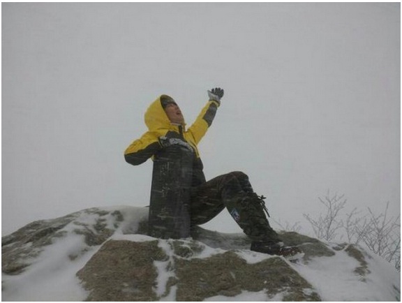 佑麗在雪山說新年快樂