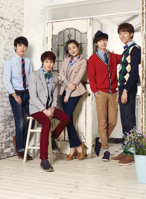 CNBLUE、姜素拉 代言畫報 CNBLUE、姜素拉 代言畫報
