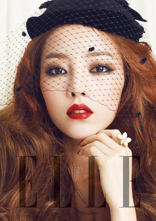 荷拉 ELLE 