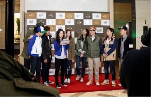 李沇熹、高雅拉 (Running Man 拍攝)