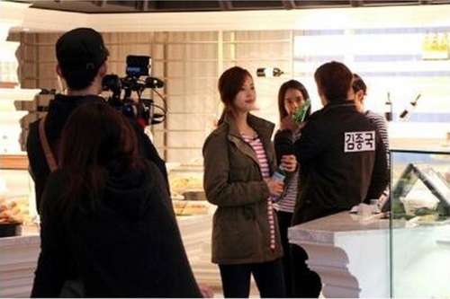 李沇熹、高雅拉 (Running Man 拍攝)