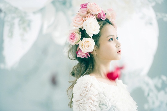 LEE HI