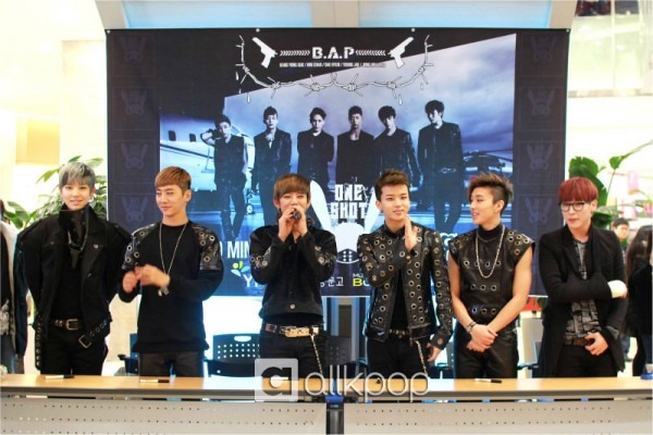 B.A.P 粉絲簽名會 B.A.P 粉絲簽名會