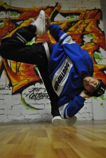 Dancing9 參賽者:Uzee Rock Dancing9 參賽者:Uzee Rock