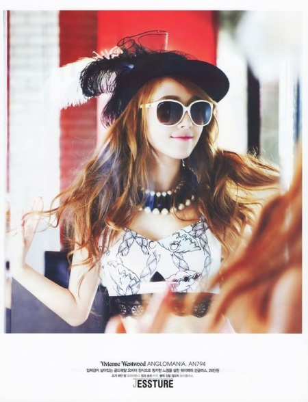 Jessica 柯夢波丹四月份 畫報