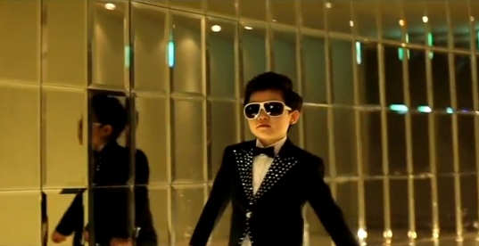 小 PSY 小 PSY