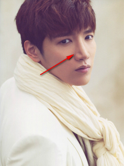 Jun. K 鼻影 Jun. K 鼻影