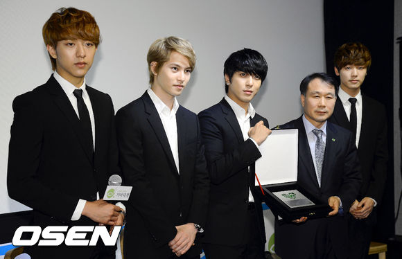 CNBLUE