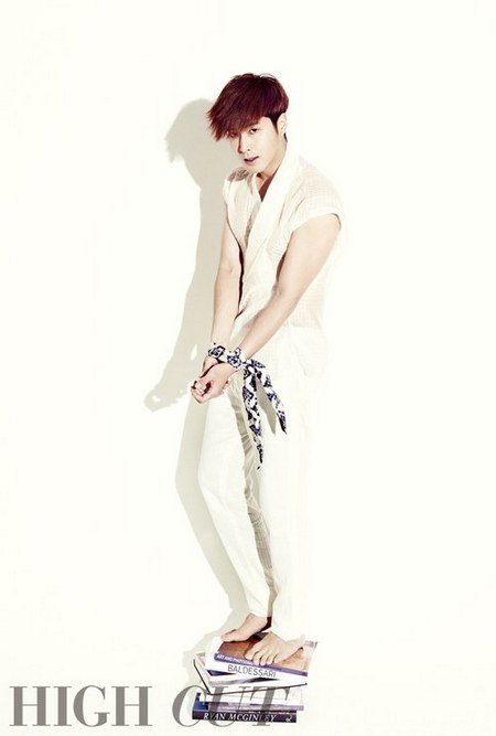 允浩 HIGH CUT