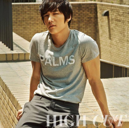崔鎮赫 High Cut 畫報