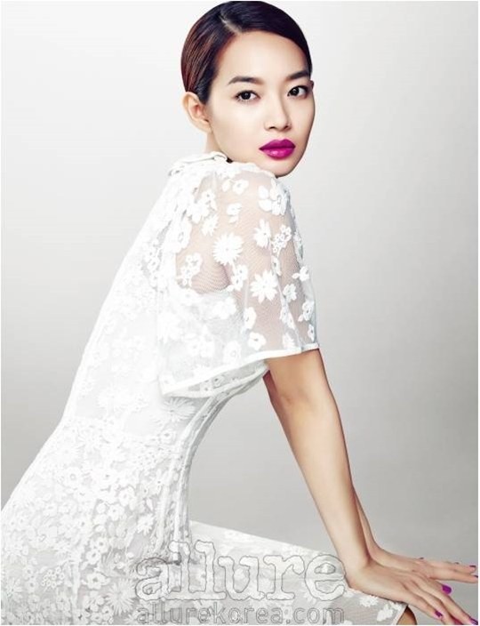 新慜娥 (申敏兒) allure 2013.08
