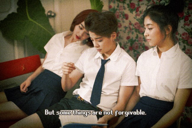 f(x) "Pink Tape" 概念照