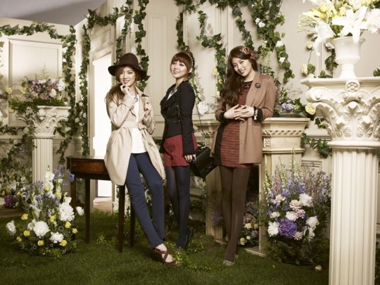 Suzy Jia Min (ROEM 代言畫報)