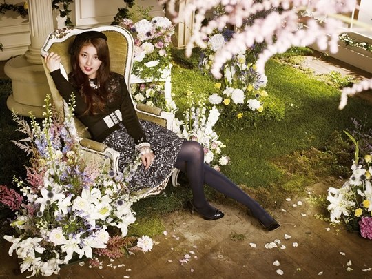 Suzy (ROEM 代言畫報)